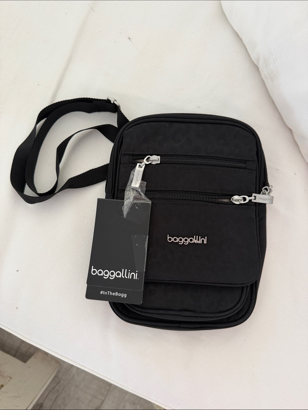 NWT - Baggallini Black Compact Crossbody Organizer